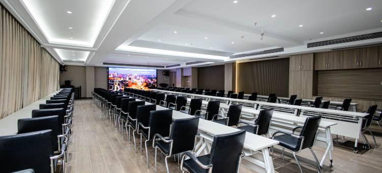 艺龙安云酒店(南通濠河景区钟秀西路地铁站店)图片