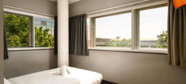 米尔顿凯因斯便捷酒店(easyHotel Milton Keynes)图片