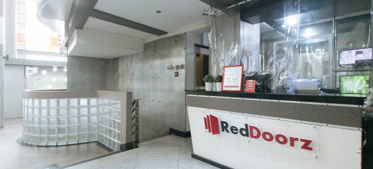 RedDoorz Plus @ Banawe Quezon City图片