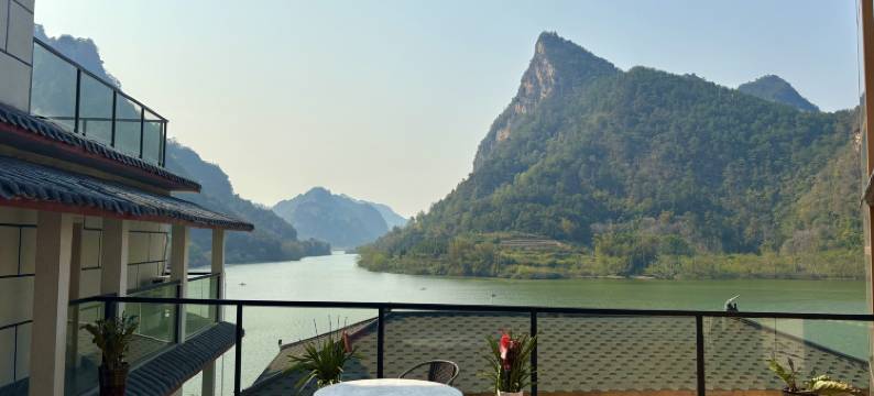 巴马湖光秋月酒店图片