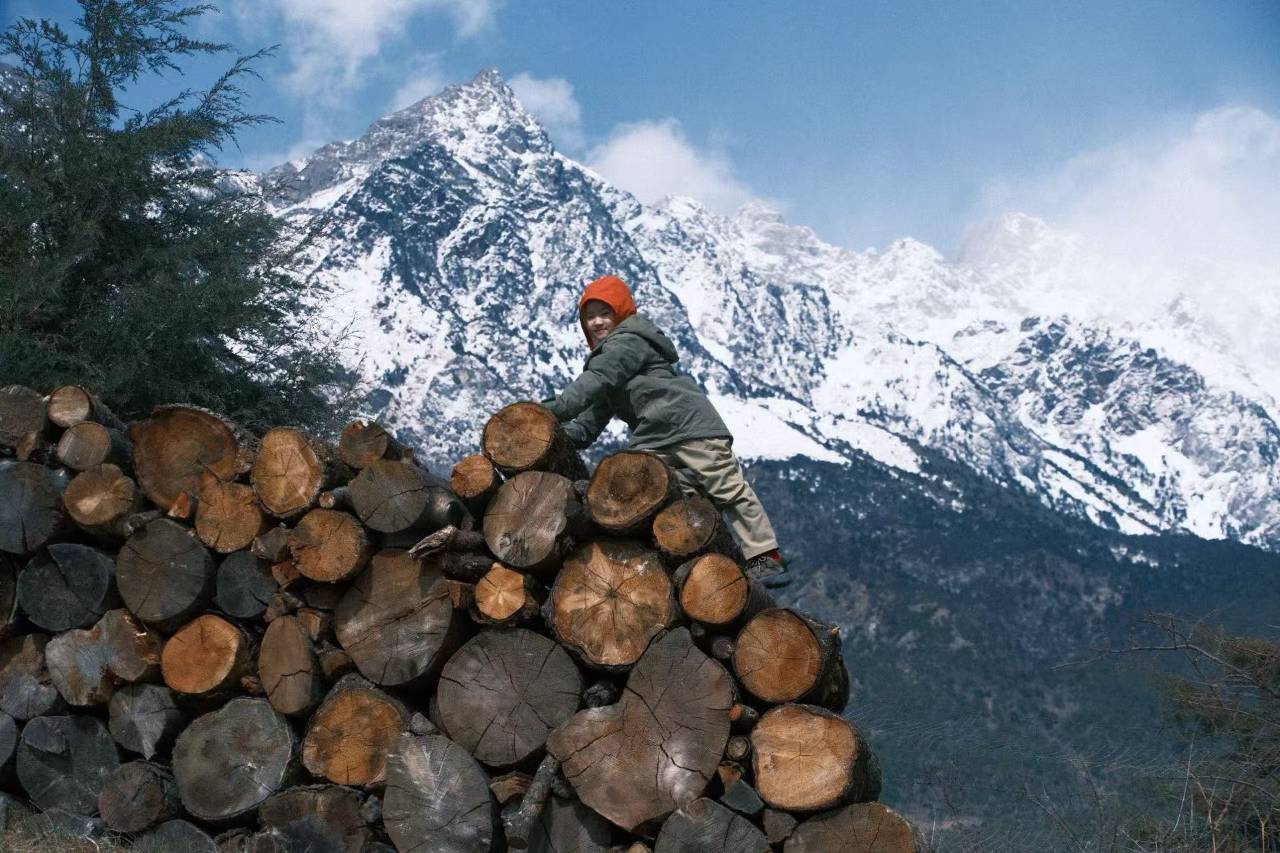 丽江石头厝雪山度假酒店图片