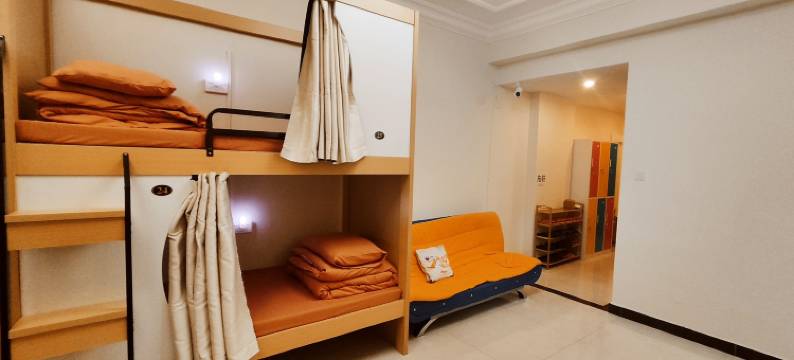 下一站柳州纯男生青年驿站民宿(青云民生市场音乐喷泉店)图片