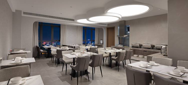 深蓝柏豪酒店(贵阳观山湖金融城会展中心店)图片