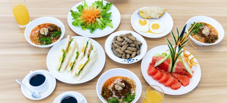 金尔顿酒店(畅游泳池阳台可观热气球)(Kinton hotel)图片