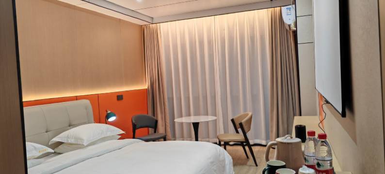 莫兰迪智能民宿(广西民族大学相思湖校区相思小镇店)图片