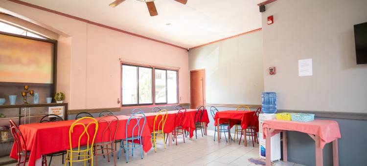 Tropical Place Hotel by RedDoorz图片