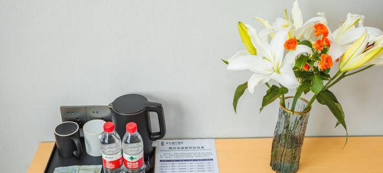 艺龙瑞云酒店(临泉姜子牙广场金贸大厦店)图片