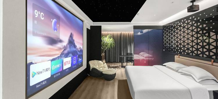 Crystal设计师高空酒店(东海高铁站步行街店)图片