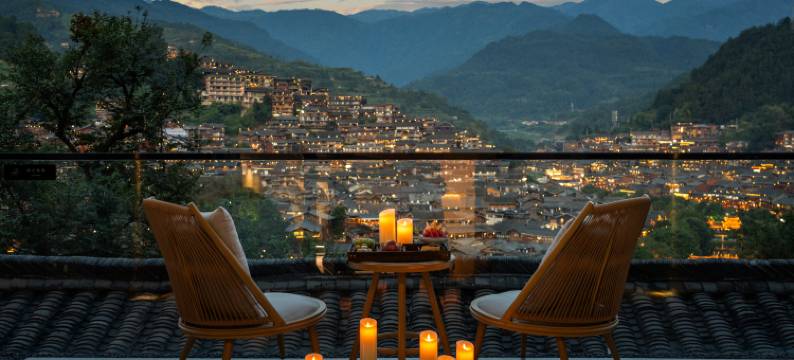 云隐雅居·云巅回廊全景民宿(西江千户苗寨观景台店)图片