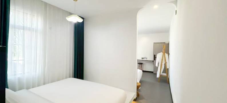 三亚鹿尚云畔民宿(三亚湾凤凰国际机场店)图片