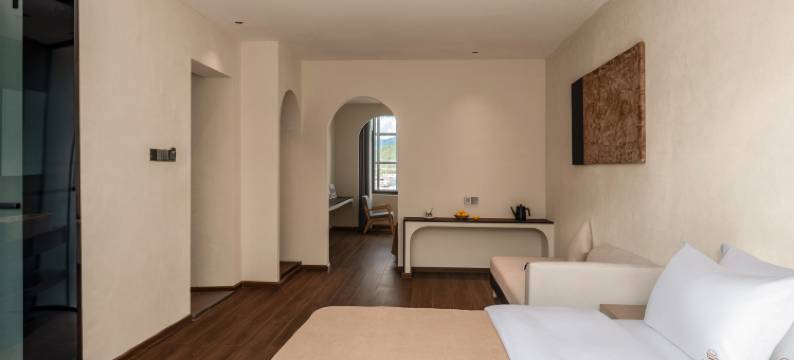 云慕景轻奢民宿(香格里拉独克宗古城店)图片