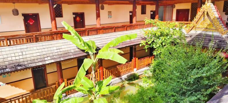 彩仑金湾客栈(西双版纳傣族园泼水广场店)图片