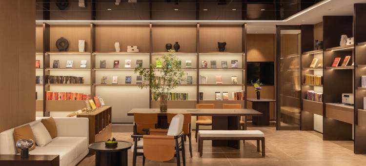 乌鲁木齐国际大巴扎民街亚朵酒店图片