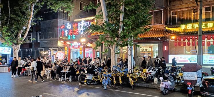 花筑·君兰瓦居民宿(西安钟鼓楼小南门店)图片