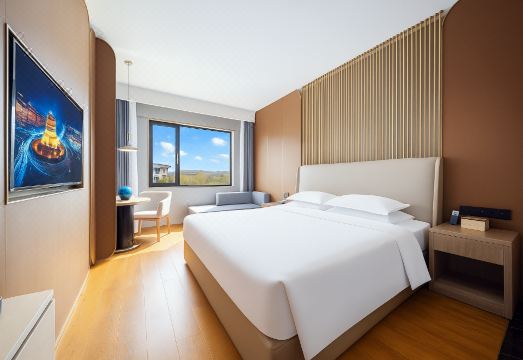 Ancient City Wall Side · Shuman Hotel (Xi'an Bell and Drum Tower Andingmen Subway Station Branch) Hotel Overview