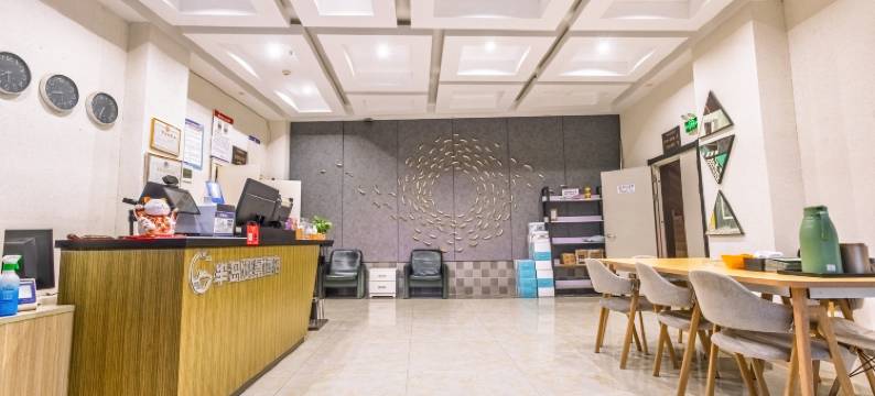 随州市半岛湖景酒店(随州博物馆店)图片