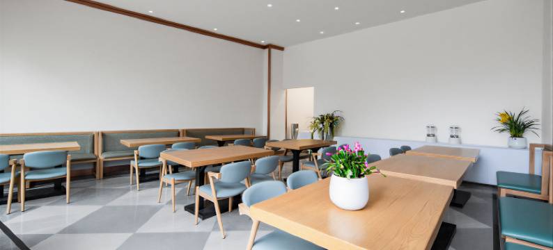 山禾里酒店(昭通威信环城西路店)图片