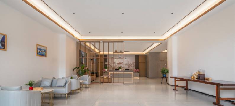 云居酒店(靖西长丰国际店)图片