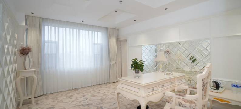 师宗帝恒大酒店图片