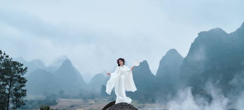 阳朔发呆悬空温泉轻奢极景酒店(十里画廊遇龙河店)图片