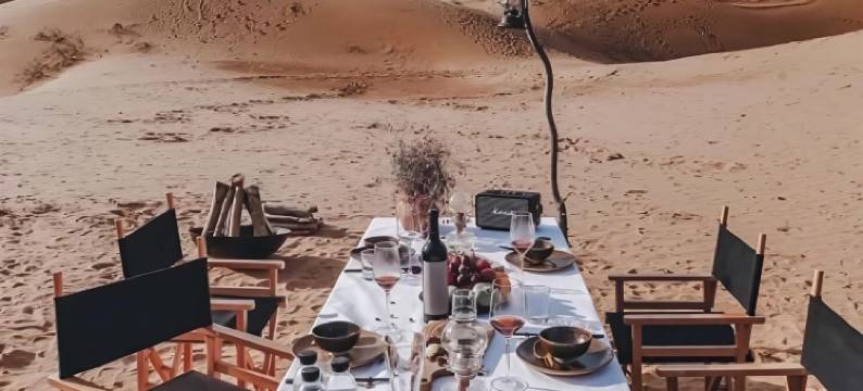 敦煌鸣沙山大漠秘境野奢沙漠露营基地图片