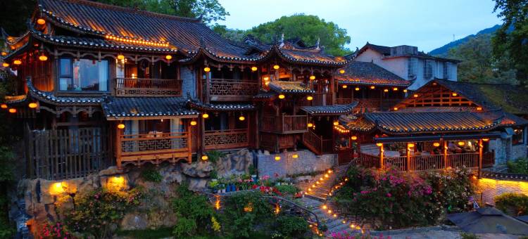 土司宣府(芙蓉镇大瀑布店)图片