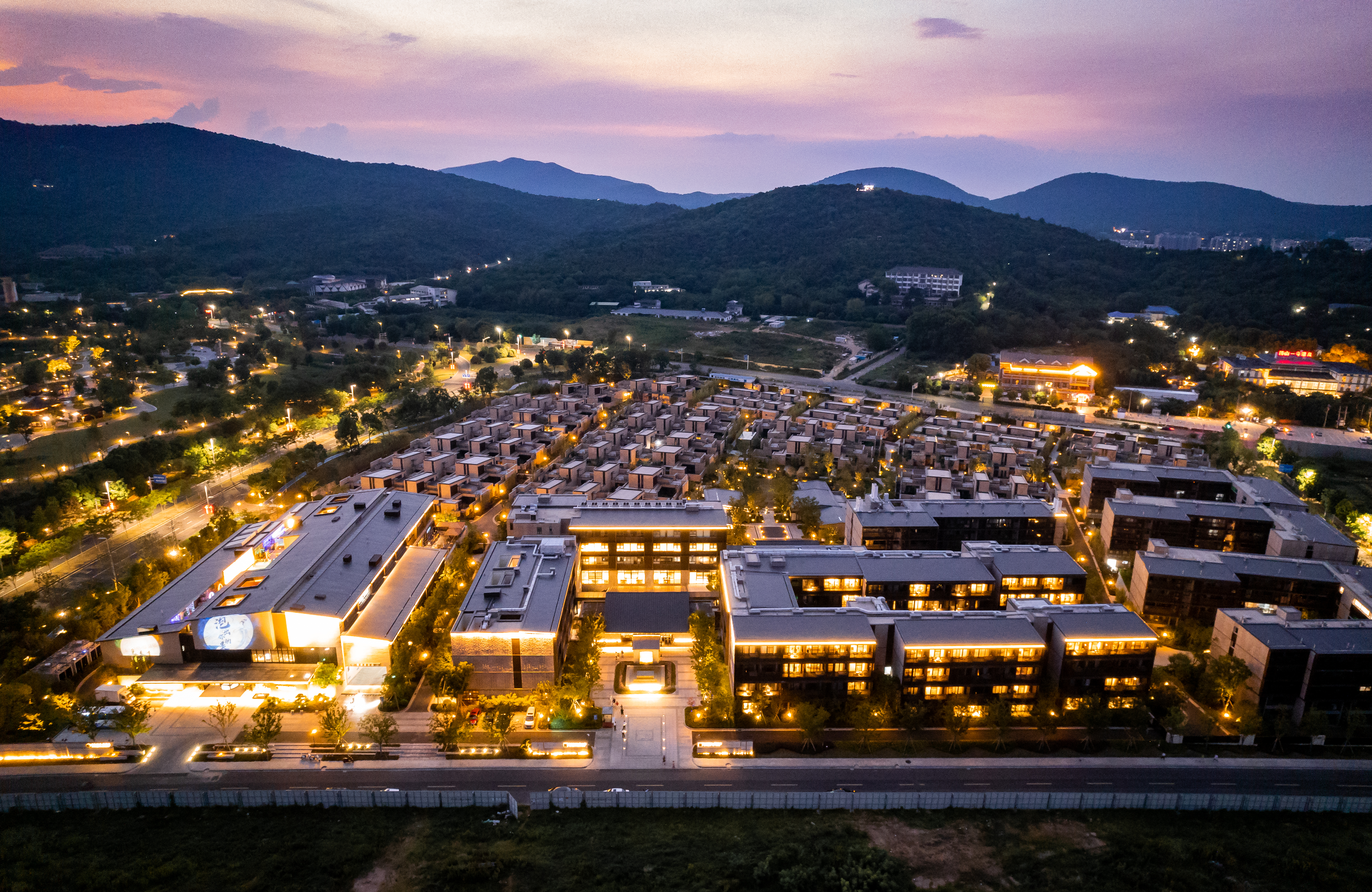 Nanjing Tangshan Hentique Spring Valley HotelOver view