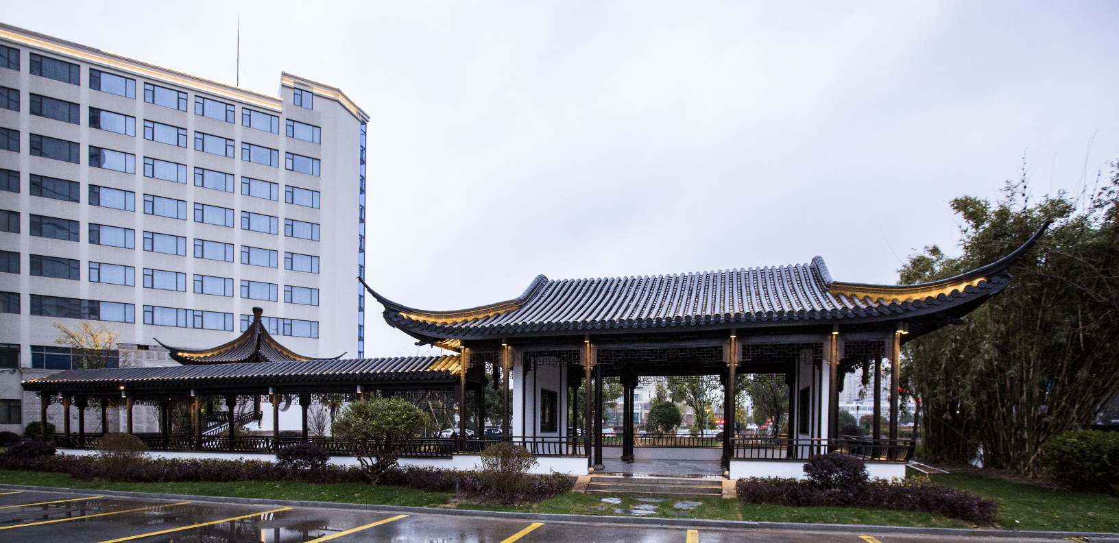 Yangtse River HotelHotel Overview