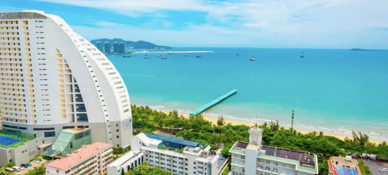 三亚金石滩海景公寓(三亚湾椰梦长廊海月广场店)图片