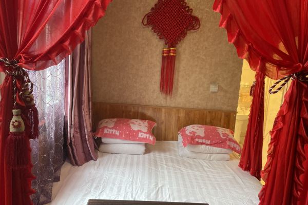 2023查看更多平遥西大街五道庙中巷9号显示地图民宿赵家客栈(平遥古城