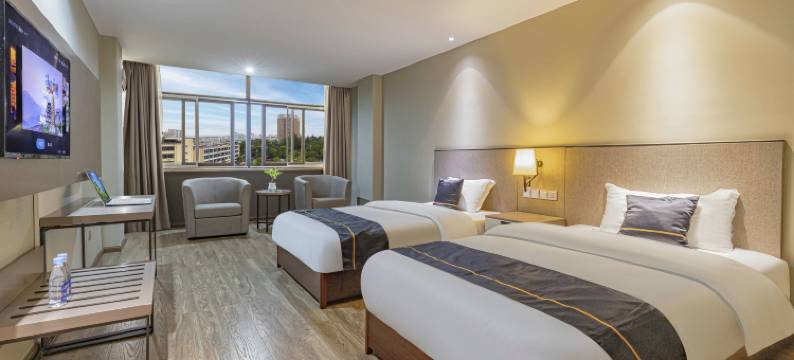 简寓酒店(石林双龙公园东门坊夜市店)图片