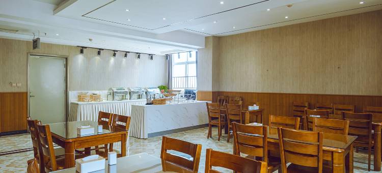云芮酒店(新乡宝龙广场店)图片