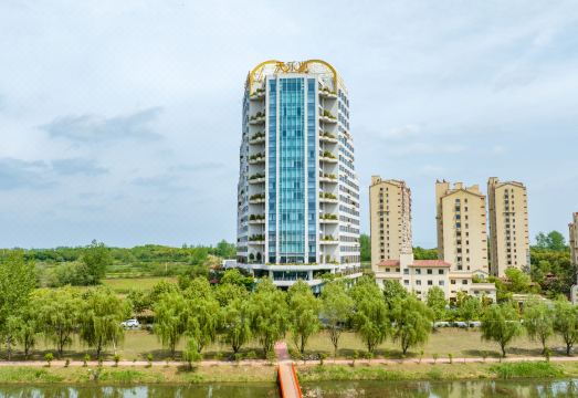 扬州天乐湖青山臻选温泉度假酒店外景图