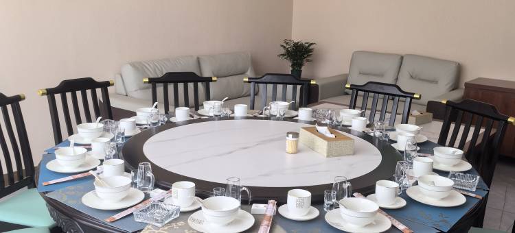 森湖之畔酒店图片