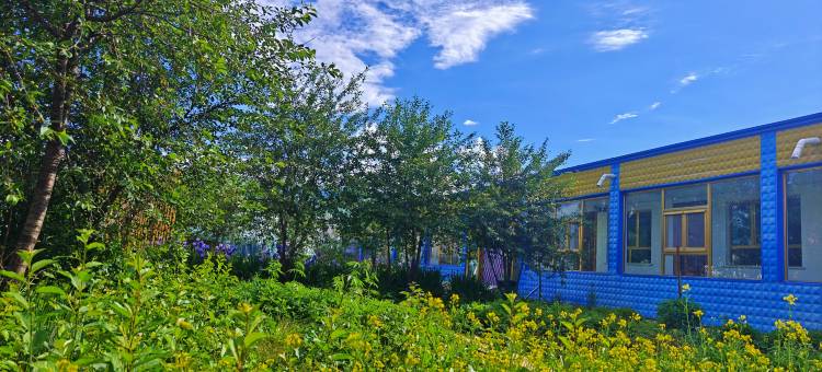 那拉提逸安居客栈图片