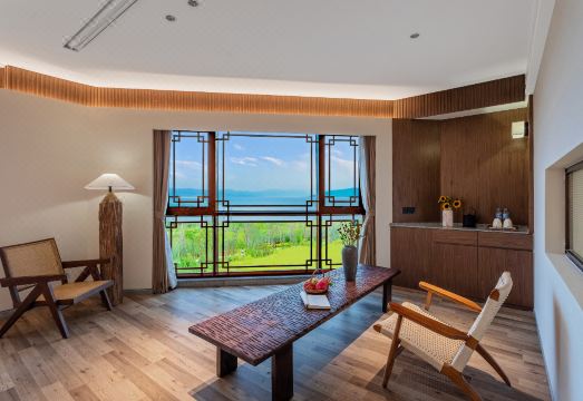 黛水蓝湖景酒店（抚仙湖广龙小镇店）外景图