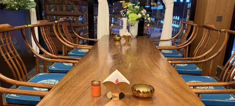 罗布林卡贵宾楼酒店(甘孜理塘店)图片