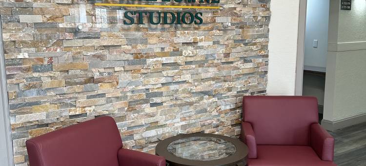 弗吉尼亚里士满霍姆汤公寓(HomeTowne Studios Richmond, VA – W Broad St)图片