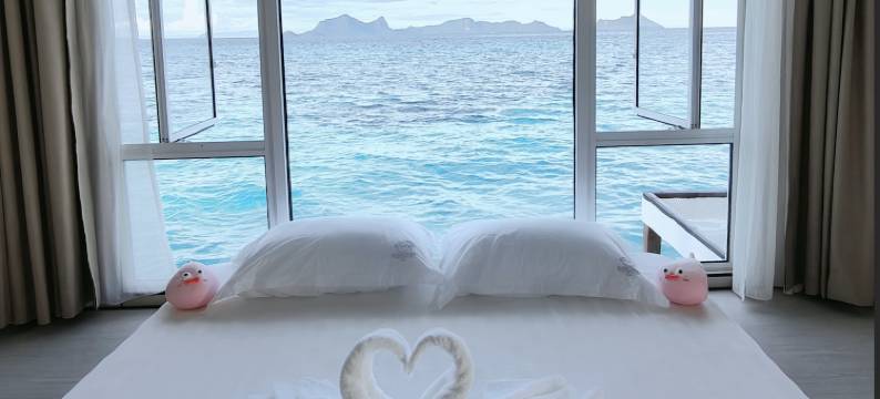 泡泡鱼水屋别墅(全免费:夜间派对+浮潜+玻璃船+海上滑梯+海钓)(BUBBLEFISH WATER VILLA)图片