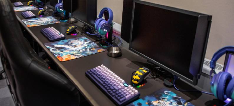 超凡电竞酒店(阜阳颍州区吾悦广场店)图片