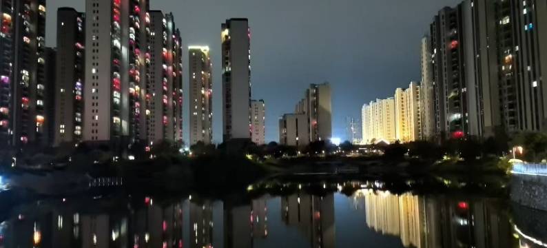 五华左岸轻奢公寓图片