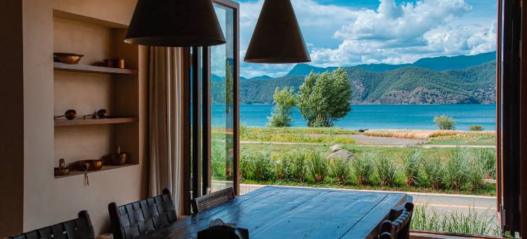 泸沽湖秋山酒店图片