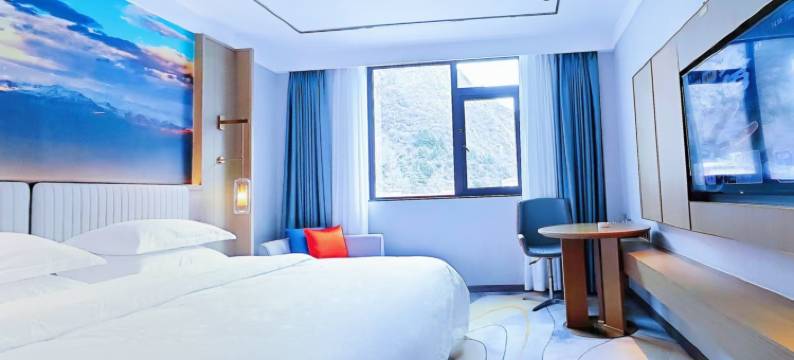 康定情歌广场格萨尔酒店图片