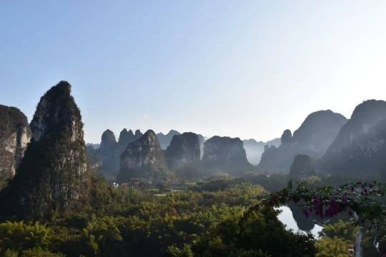 那美山水酒店(金城江白马步行街店)图片