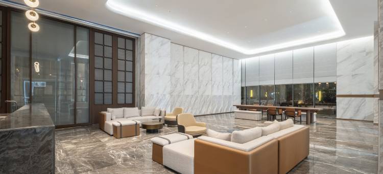 悦华金浦国际酒店(浦北奥园广场店)图片