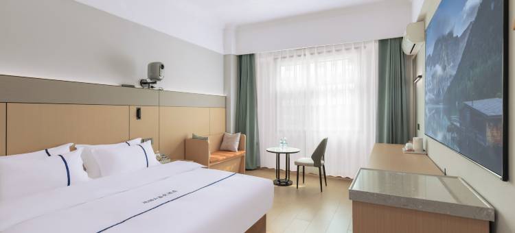 瑞丽云客曼酒店(多宝城店)图片