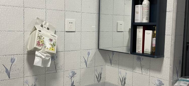 莉莉丝纯女青旅图片