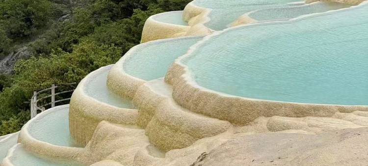 艺选酒店(香格里拉独克宗古城大佛寺转经筒店)图片