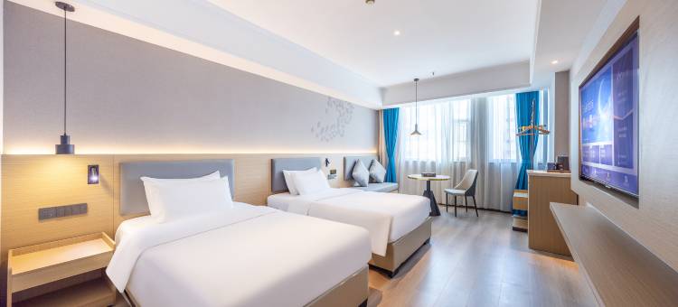 万信至格酒店(自贡彩灯公园店)图片