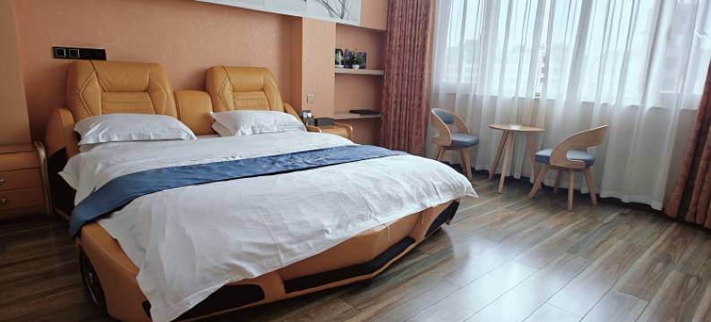 曲靖尚之恋主题酒店图片